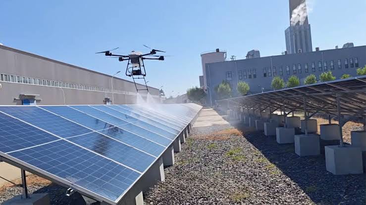 Soft-brush and deionized-water solar panel cleaning in Coral Gables